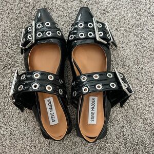 Steve Madden Graya Flats